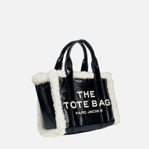 Marc Jacobs The Tote Bag Crinkle Leather with Sherpa - Picture 3 of 9